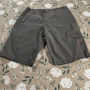 Kuhl Shorts Women Size 8 Gray Cargo Renegade Hiking Camping Outdoor Gorpcore